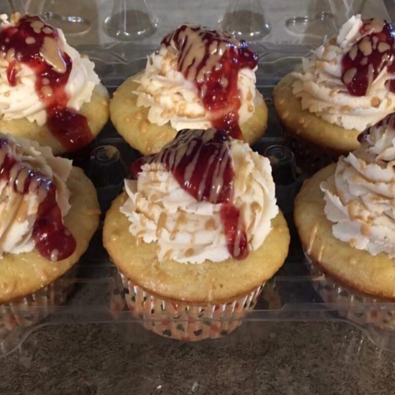 12 Peanut Butter and Jelly Cupcakes